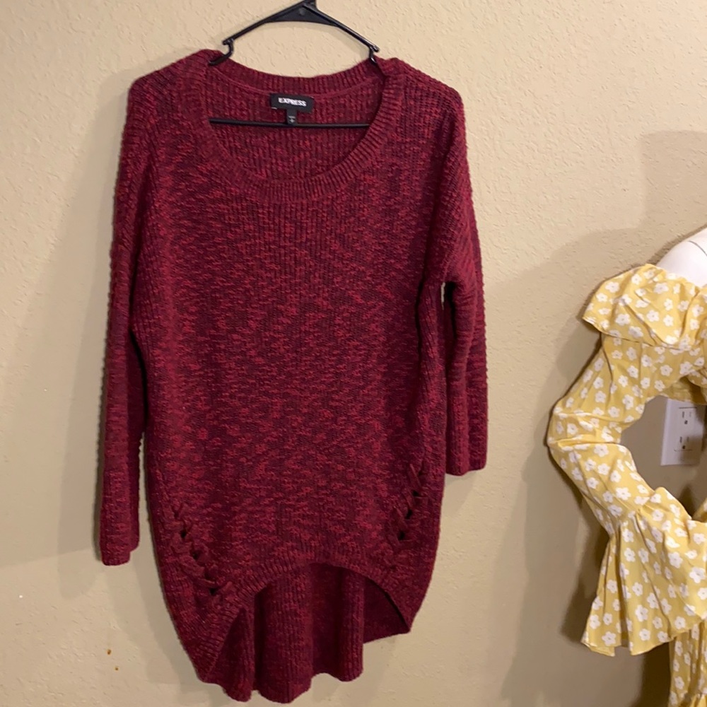 Maroon sweater